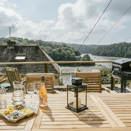 Finest Retreats - Tideway * St Clement
